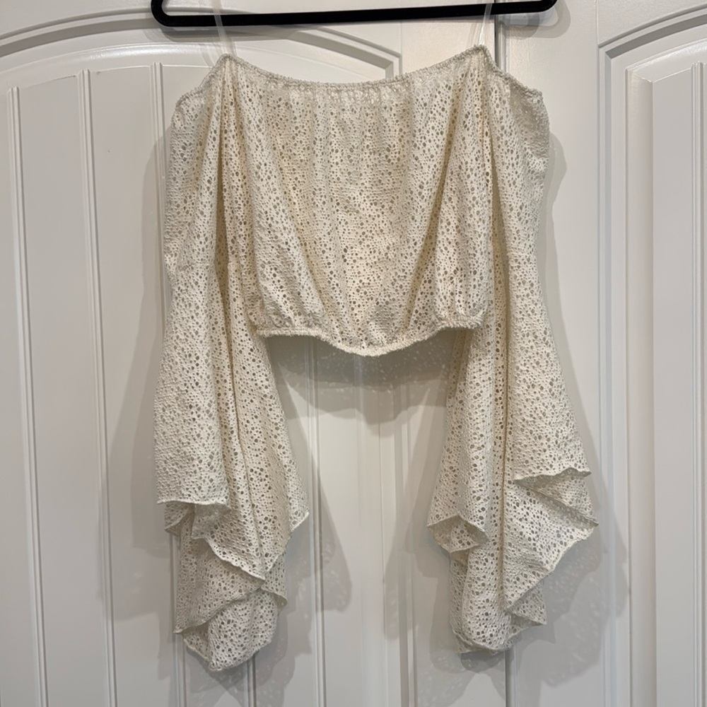 Win Win Bell Sleeve Off the Shoulder Crop Top